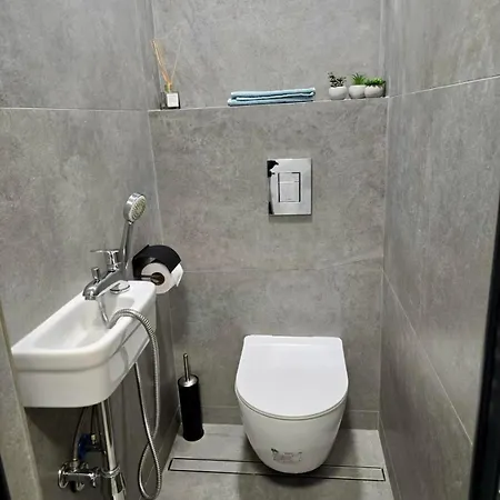 Avenue 3 Bedroom,2 Bathroom,gagarin Street Pernik