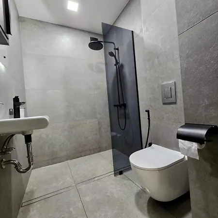Avenue 3 Bedroom,2 Bathroom,gagarin Street 아파트 Pernik