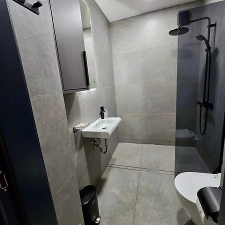 Avenue 3 Bedroom,2 Bathroom,gagarin Street 아파트 Pernik